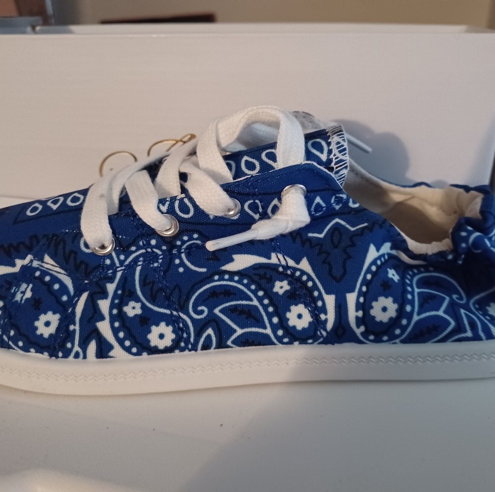 Mata shoes size 6.5